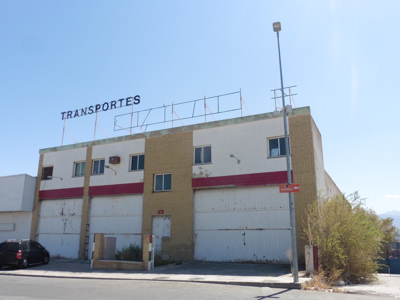 Nave industrial en Calle Villatorres, Jaén
