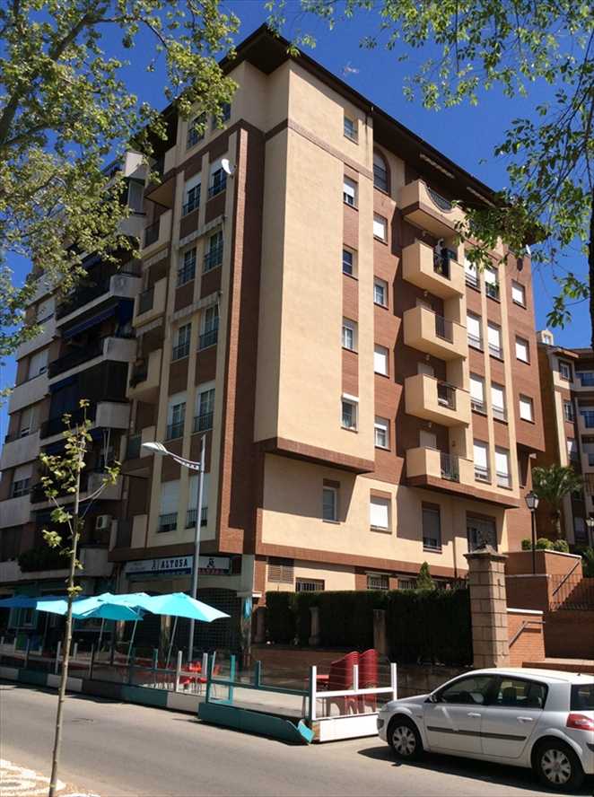 Vivienda en Ps Virgen de Linarejos, Linares (lote 120190073025342)